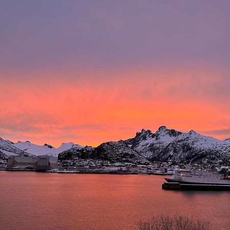 Sentrumsnaer Leilighet Med Utsikt Svolvær Exteriér fotografie